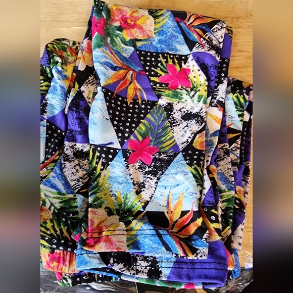 3 Pack of New Mix Leggings - One Size NWT - Picture 5 of 6